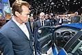 Arnold Schwarzenegger am Vokswagen-Stand. Foto: UnitedPictures 